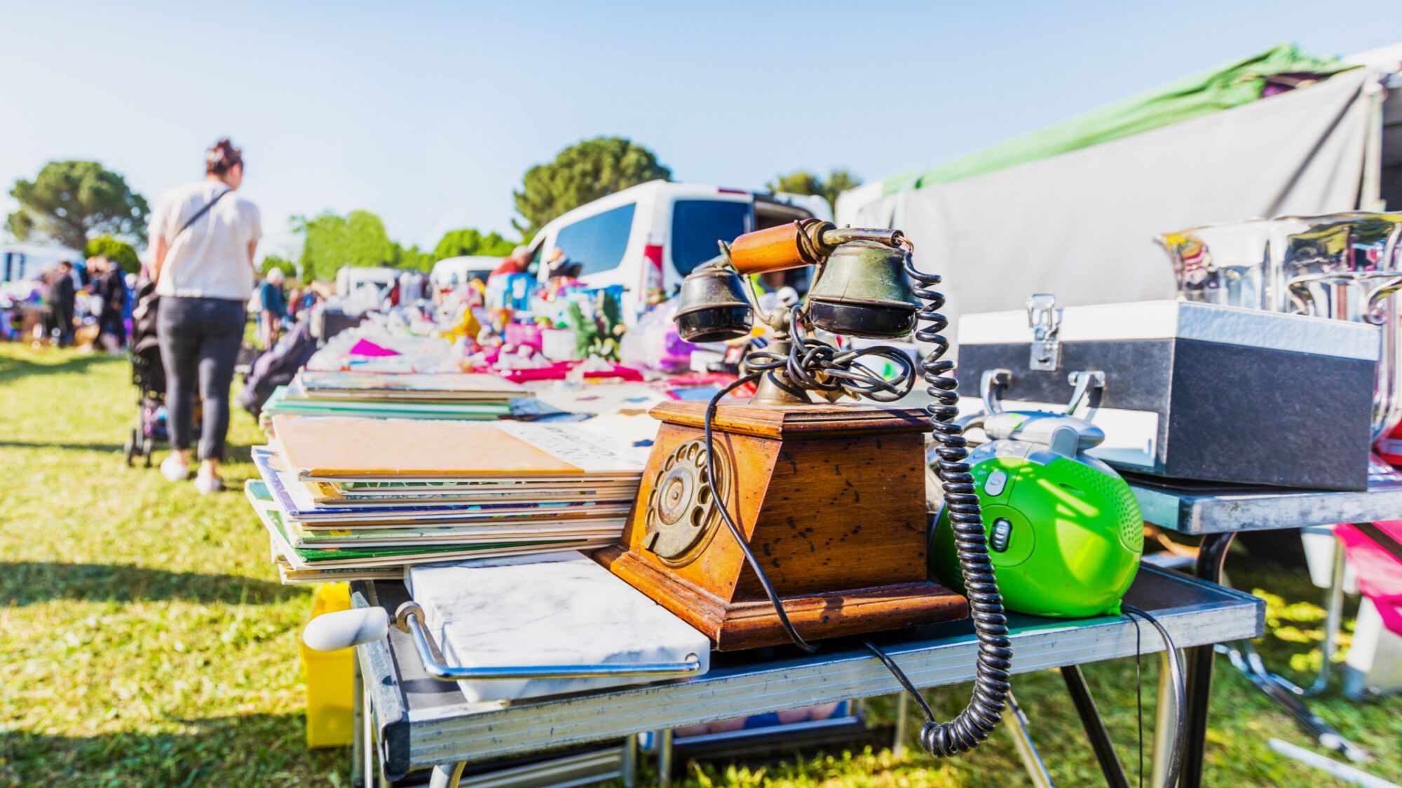 différencier une reproduction d’un objet authentique en brocante
