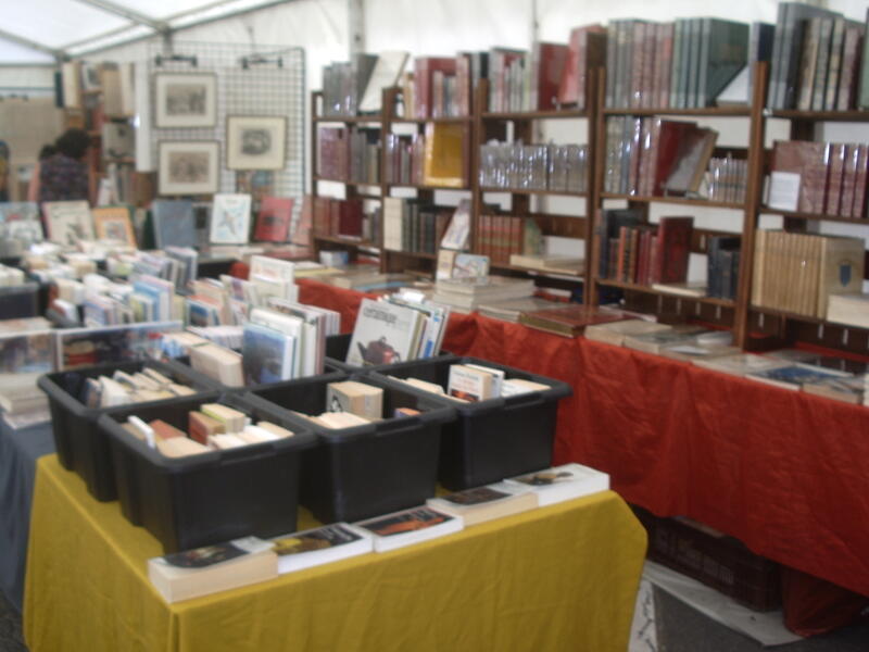 Marche-livres à Pirou (50770) – 3 Place Des Bocagers