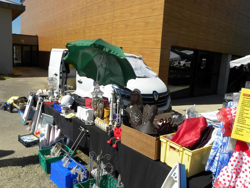 Vide-greniers à Montrond-les-Bains (42210) – Rue des Montagnes du Soir