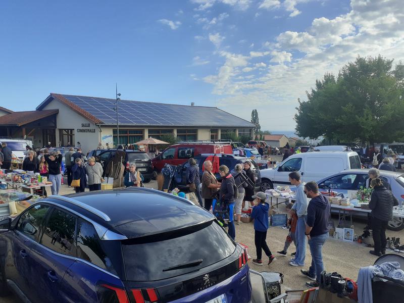 Vide-greniers à Écotay-l'Olme (42600) – Place de la Mairie