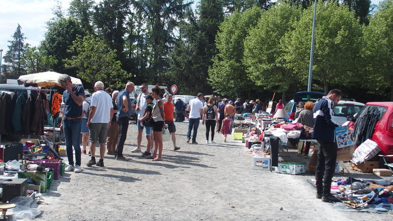 Vide-greniers à Saint-Marcellin-en-Forez (42680) – Rue d'Outre l'Eau